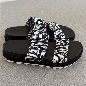 Sorel roaming two strap slide sandal Black and White silky Patterned Sandals